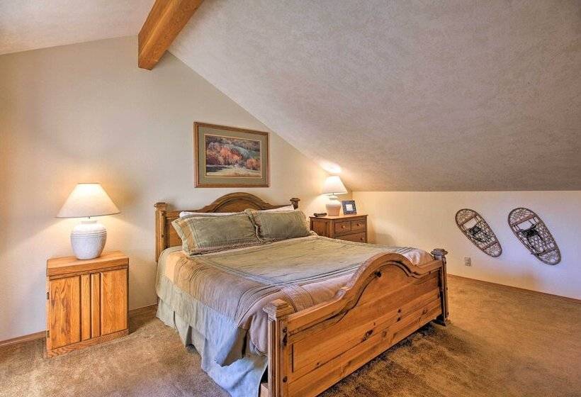 Sunriver Home W/ Hot Tub & 8 Sharc Passes