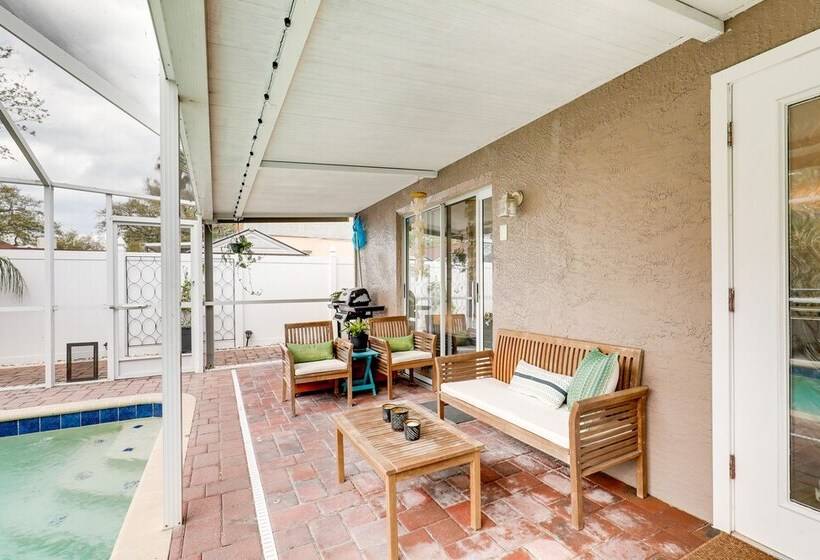 Pet Friendly Valrico Vacation Home W/ Lanai!