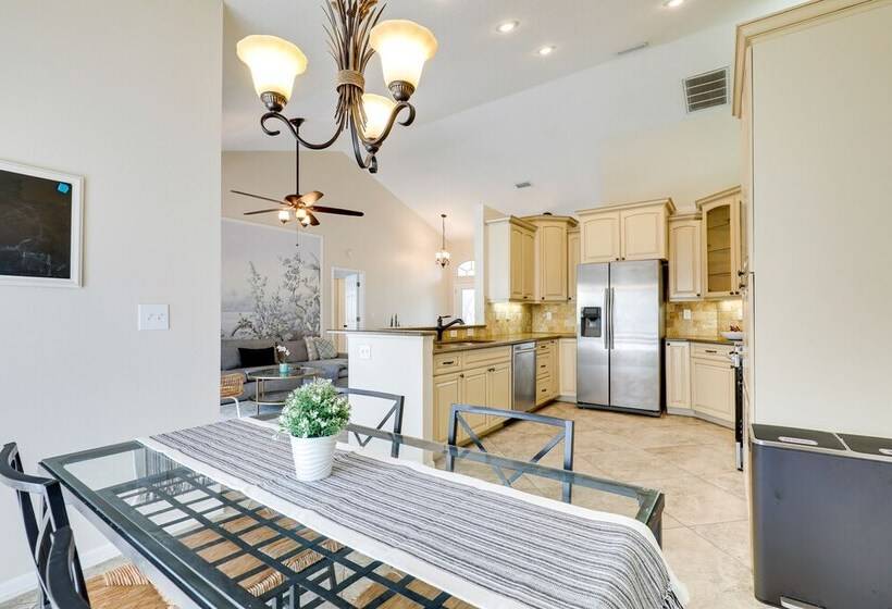 Pet Friendly Valrico Vacation Home W/ Lanai!