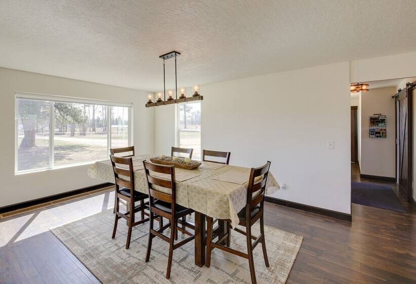 Pet Friendly Victor Home W/ Fire Pit & Large Yard!