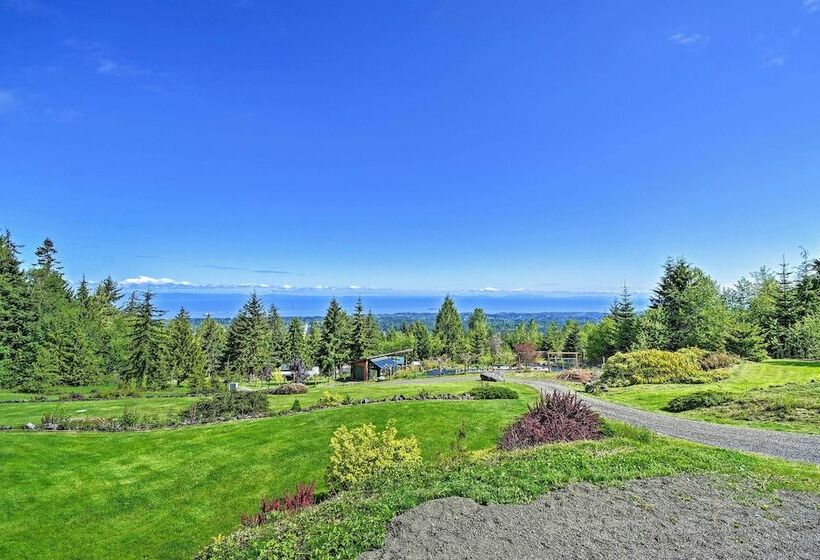 Picturesque Port Angeles Cabin W/ Fire Pit!