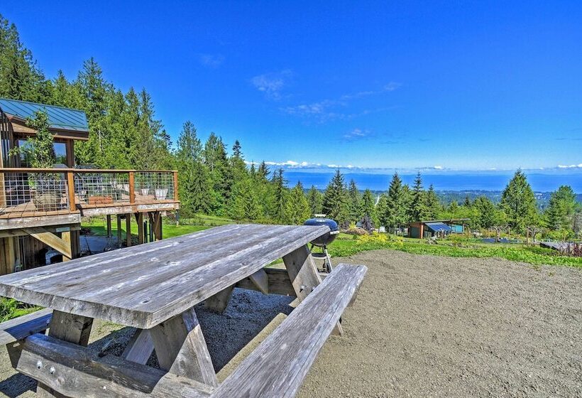 Picturesque Port Angeles Cabin W/ Fire Pit!