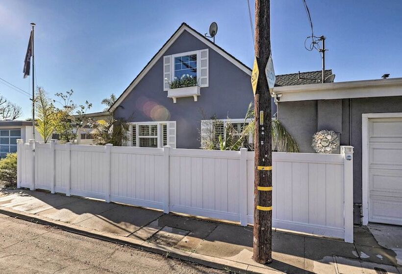 Picturesque Ventura Retreat: Steps To Shore!