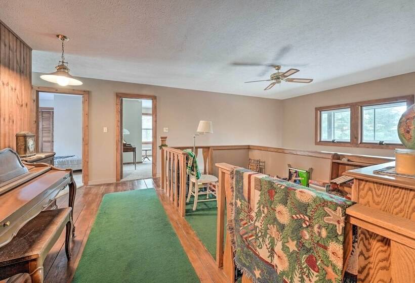 Primitive Goshen Pine Lodge With Fireplace!