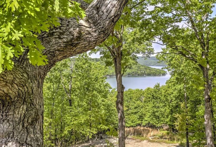 Private Eureka Springs Cabin W/ Beaver Lake Views!