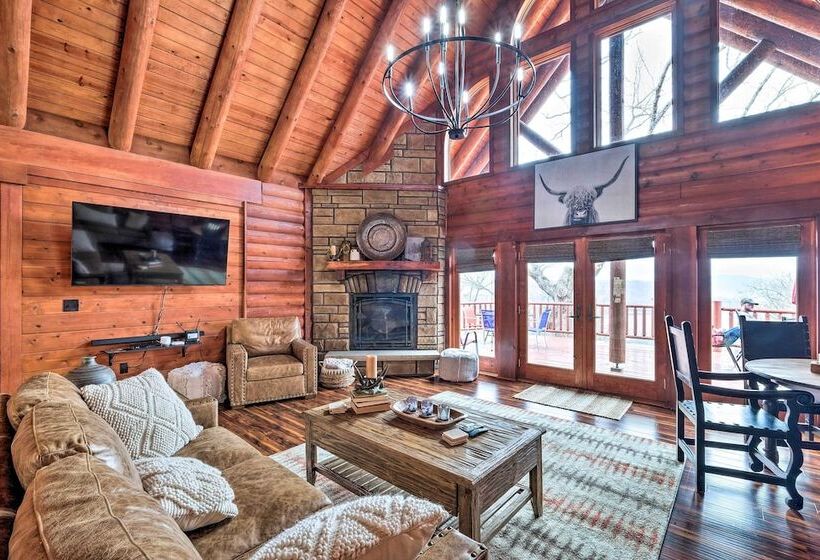 Private Eureka Springs Cabin W/ Beaver Lake Views!