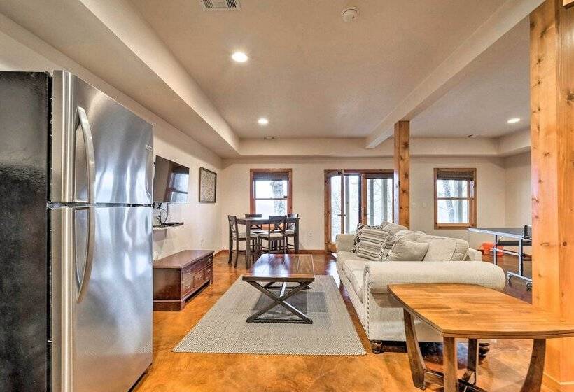 Private Eureka Springs Cabin W/ Beaver Lake Views!