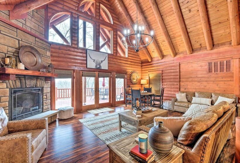 Private Eureka Springs Cabin W/ Beaver Lake Views!
