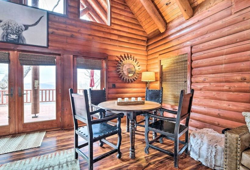 Private Eureka Springs Cabin W/ Beaver Lake Views!