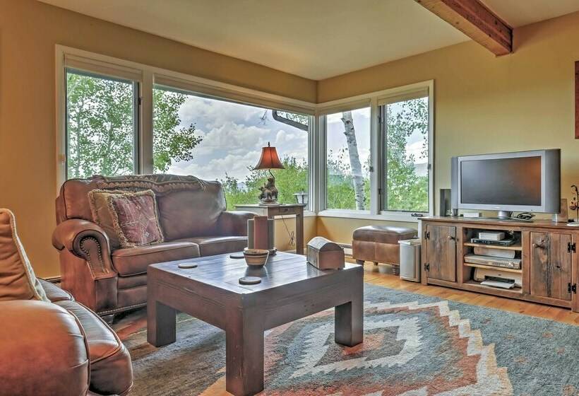 Steamboat Springs Home W/ Hot Tub + Mtn Views