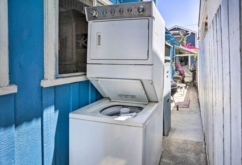 Quaint Avalon Cottage < Half Mi To Beaches!