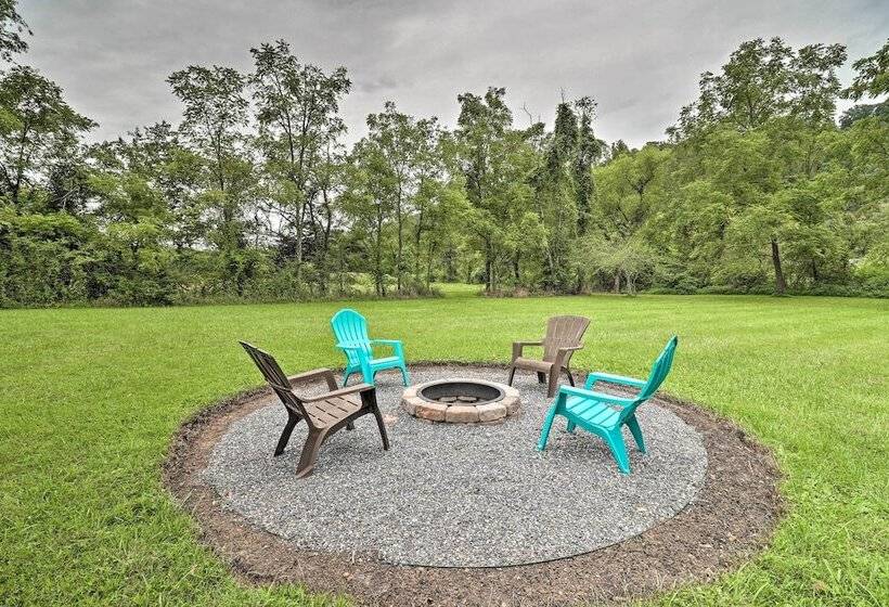 Hendersonville Home W/ Fire Pit: 5 Mi To Downtown!