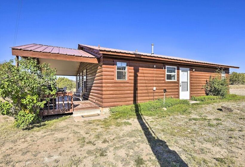 Quiet Pagosa Springs Cabin: Lake & Mountain Views!