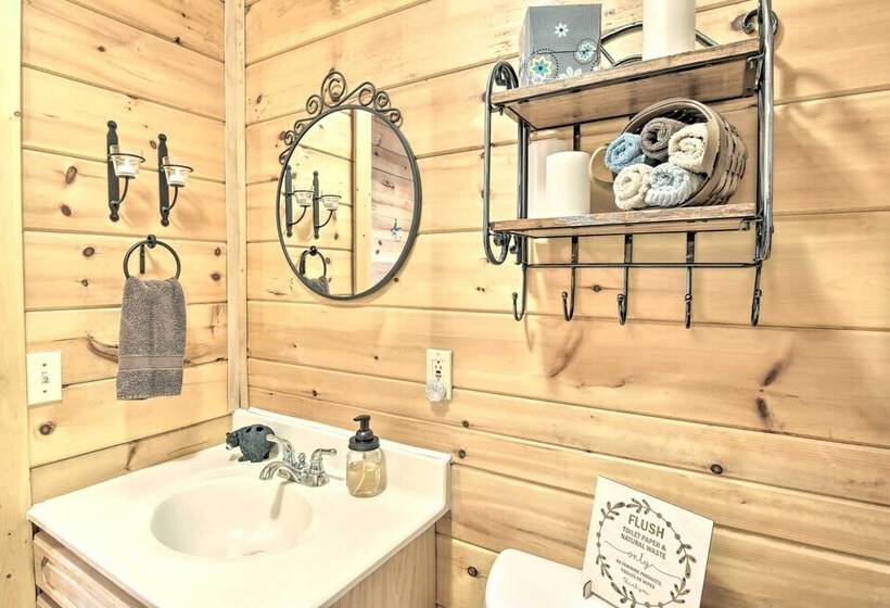 Smoky Mountain Log Cabin Close To Rafting!