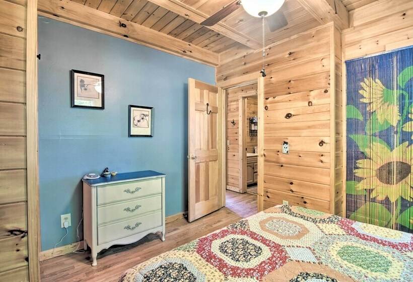 Smoky Mountain Log Cabin Close To Rafting!