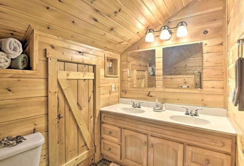 Smoky Mountain Log Cabin Close To Rafting!