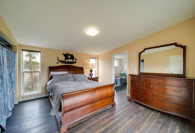 Lake View Republic Cabin W/ Boat Launches!