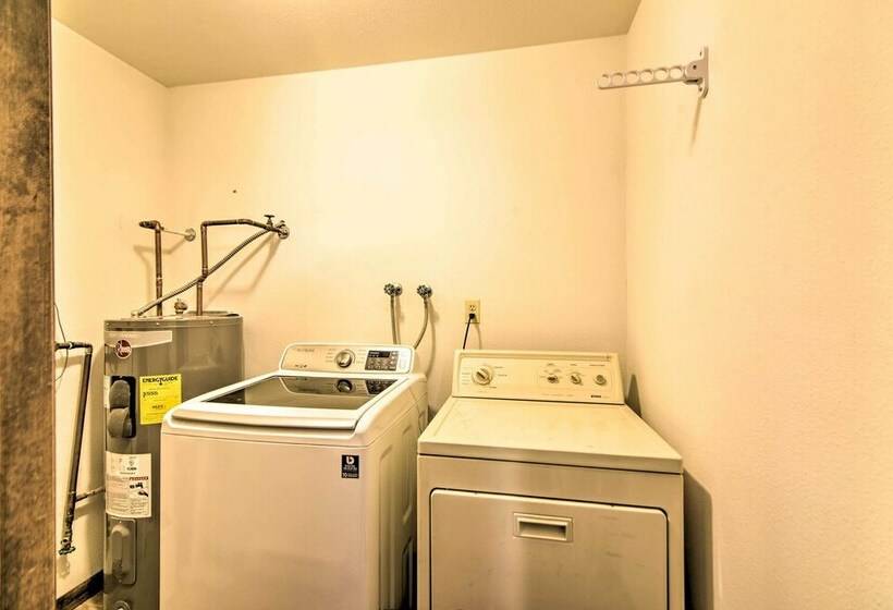 Quiet Rockies Retreat ~ 10 Min To Nat L Park!