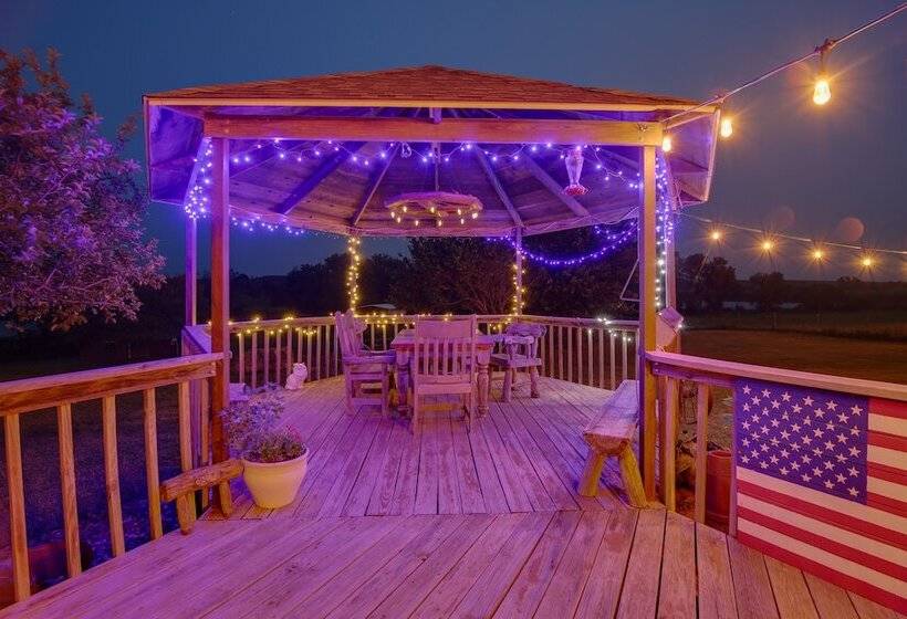 Red Bluff Inn & Retreat W/ Entire Ranch On Lake!