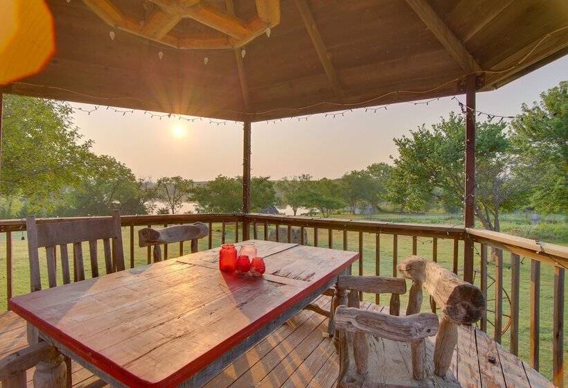 Red Bluff Inn & Retreat W/ Entire Ranch On Lake!