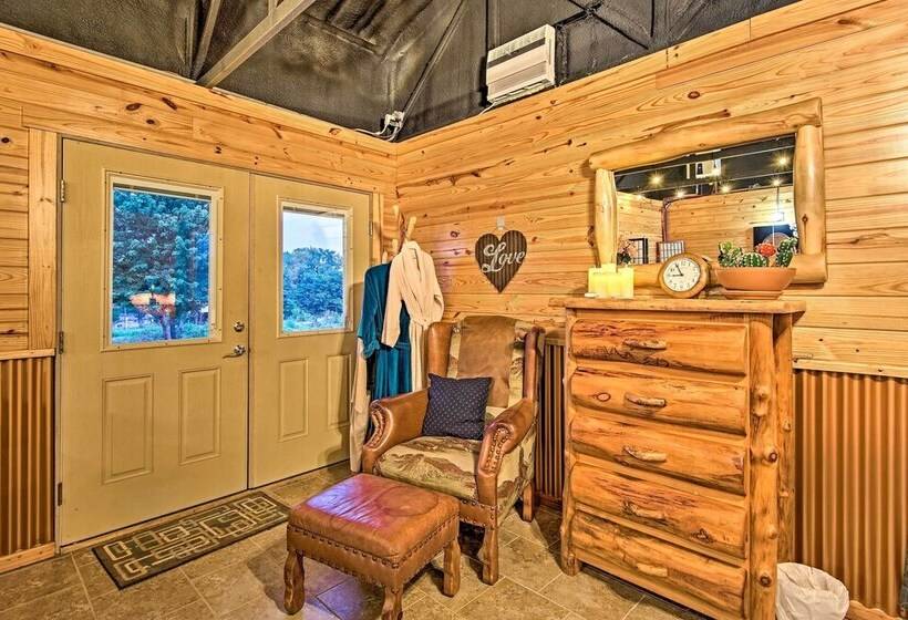 Red Bluff Inn & Retreat W/ Entire Ranch On Lake!