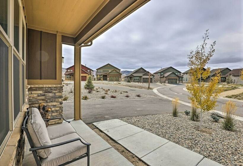 3 Mi To Granby Ranch: Home W/ Hot Tub & Mtn Views!