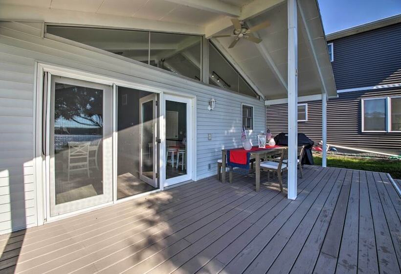 Benton Harbor Lake House W/ Dock & Fire Pit!