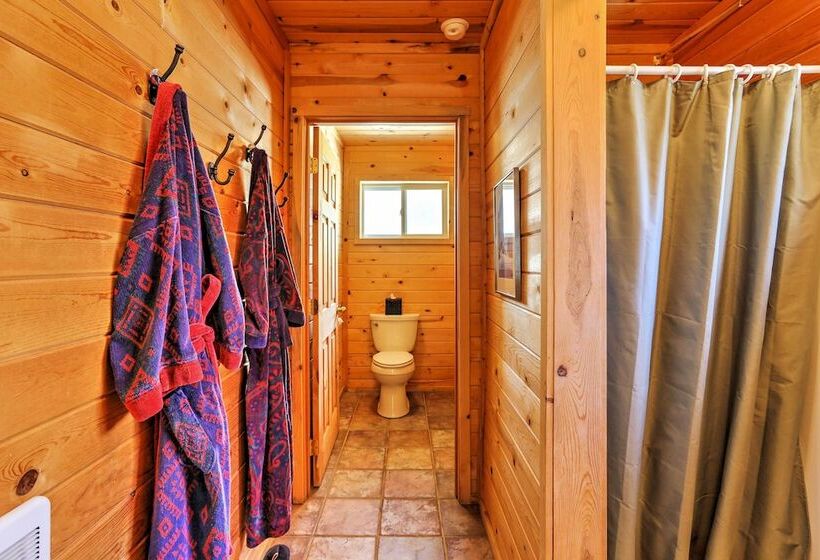 Romantic Riverfront Cottage   1 Mile To Winthrop!