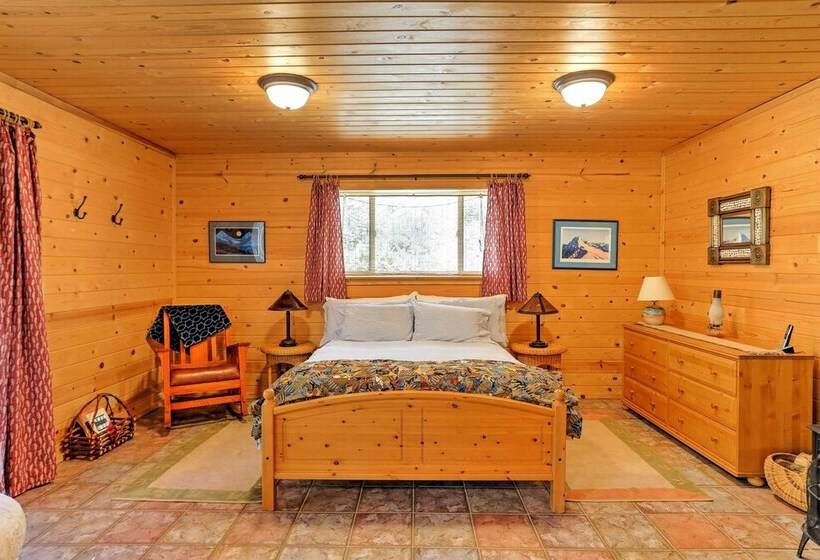 Romantic Riverfront Cottage   1 Mile To Winthrop!