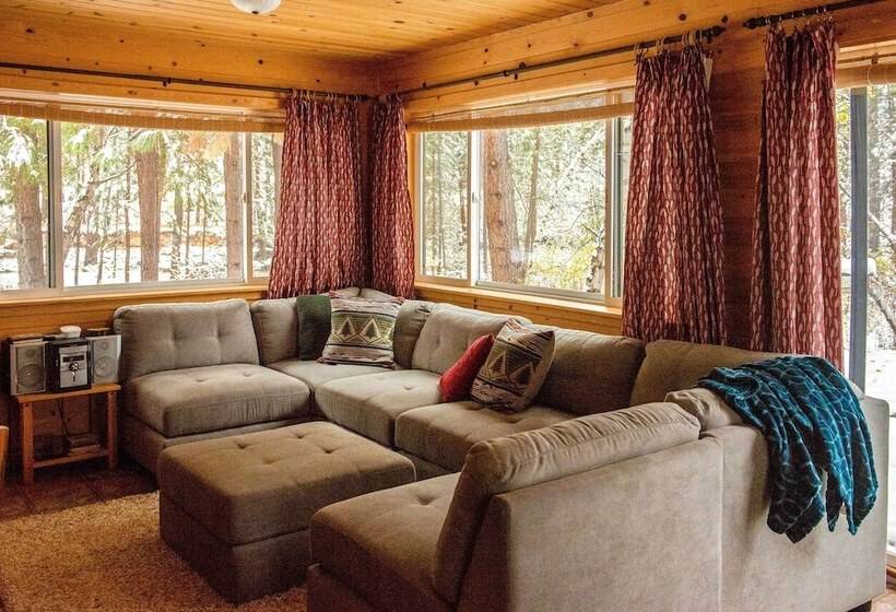 Romantic Riverfront Cottage   1 Mile To Winthrop!