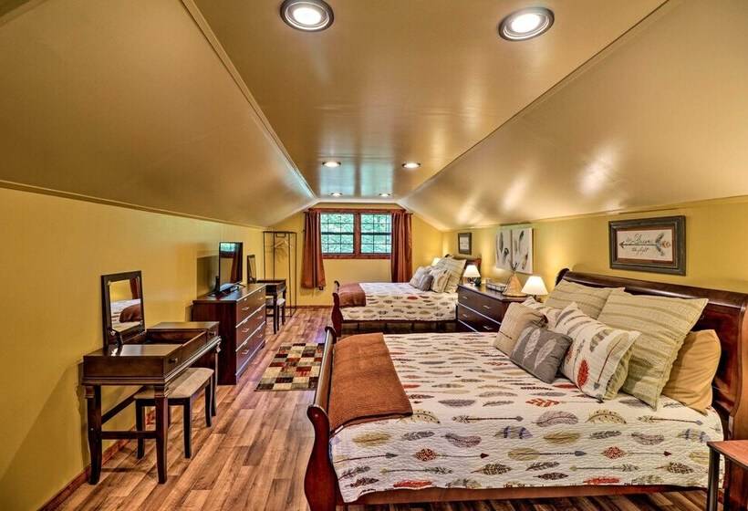 Ouachita River Cabin: Royal Haven W/ Dock!