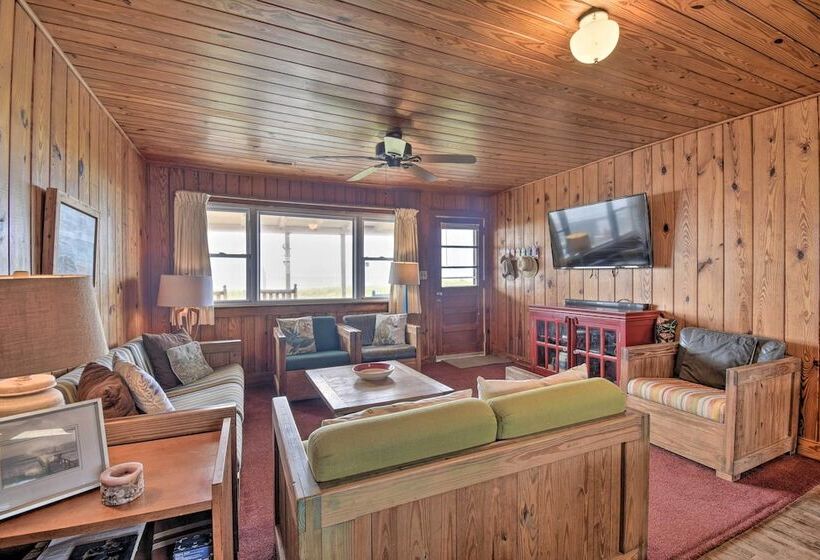 Rustic Beachfront Cottage W/ Deck & Boardwalk