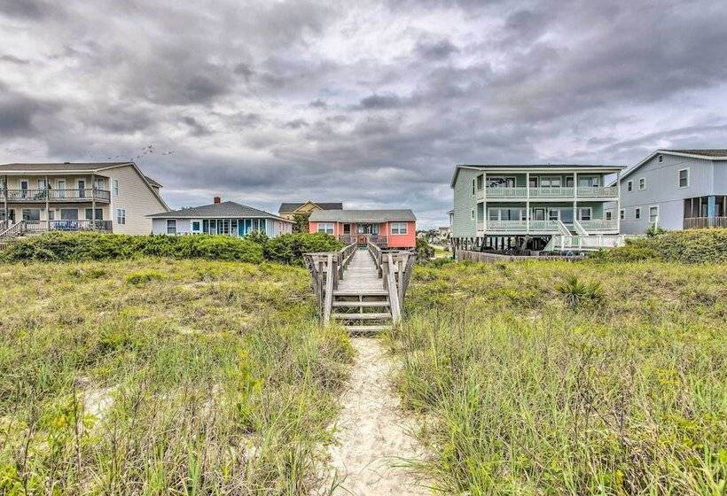 Rustic Beachfront Cottage W/ Deck & Boardwalk