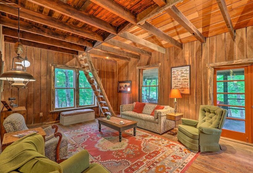 Rustic Cabin In The Woods: 2 Acre Fishing Pond!