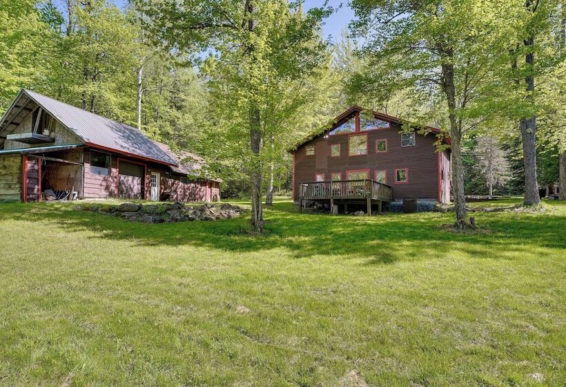 Saranac Lake Cabin W/ Deck: Pets Welcome!
