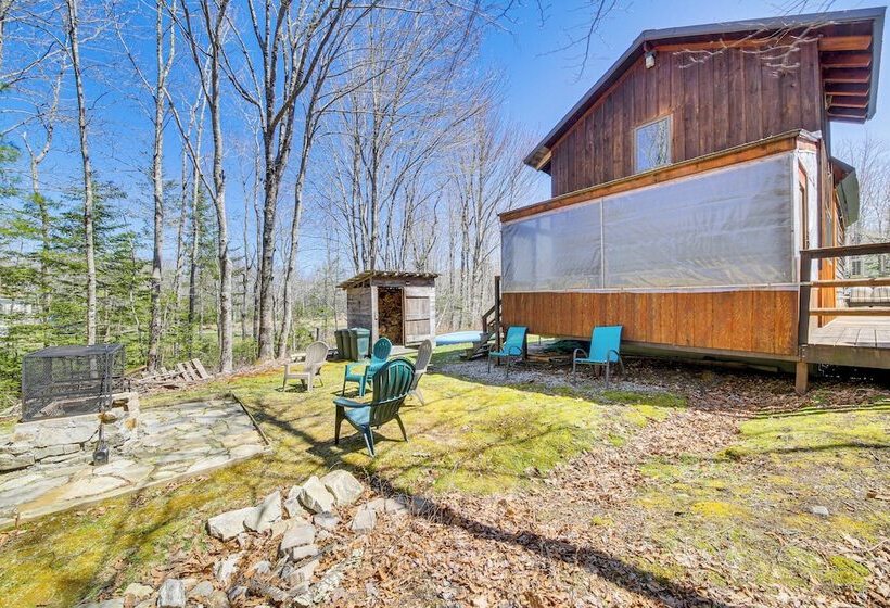 Rustic Searsport Cabin: Loft + Sunroom On 10 Acres
