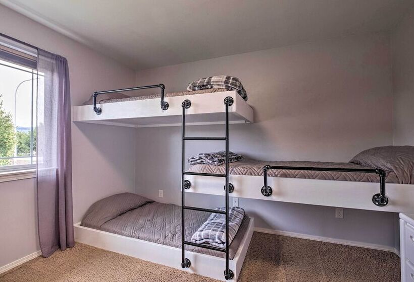 Saddle Rock East: Wenatchee Home < 3 Miles To Town