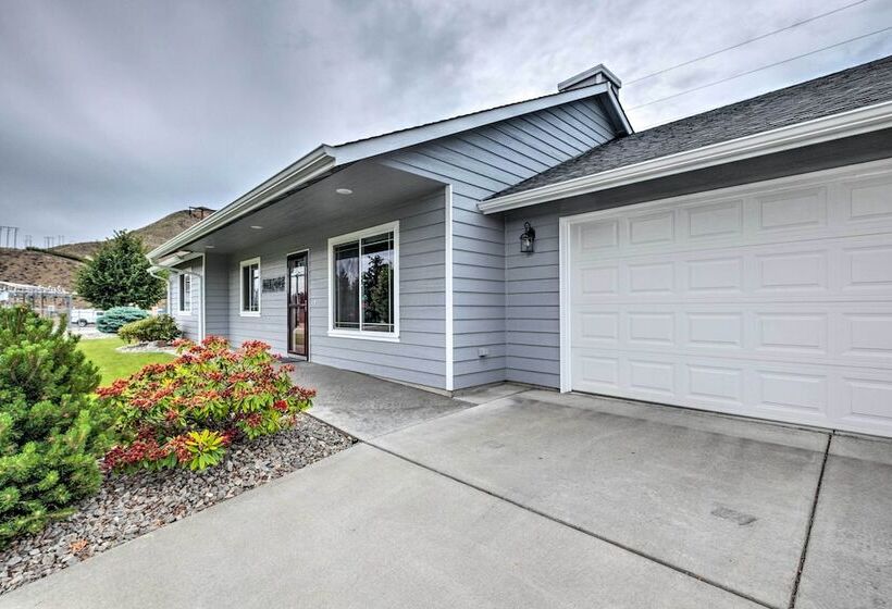 Saddle Rock East: Wenatchee Home < 3 Miles To Town
