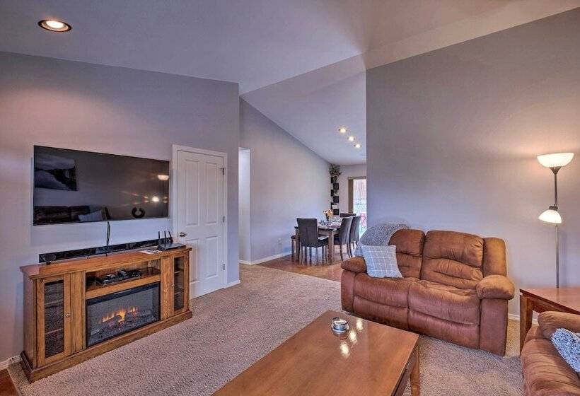 Saddle Rock East: Wenatchee Home < 3 Miles To Town