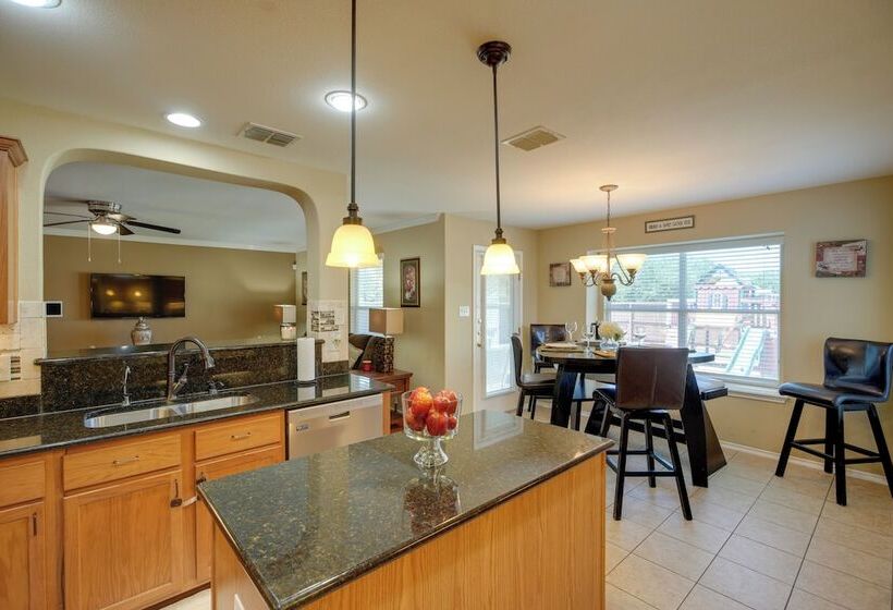 San Antonio Home W/ Pool Access: Near Lackland Afb