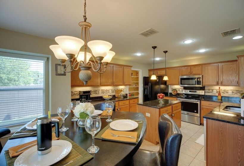 San Antonio Home W/ Pool Access: Near Lackland Afb