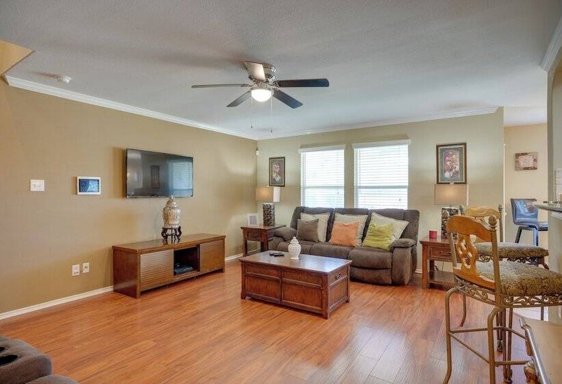 San Antonio Home W/ Pool Access: Near Lackland Afb