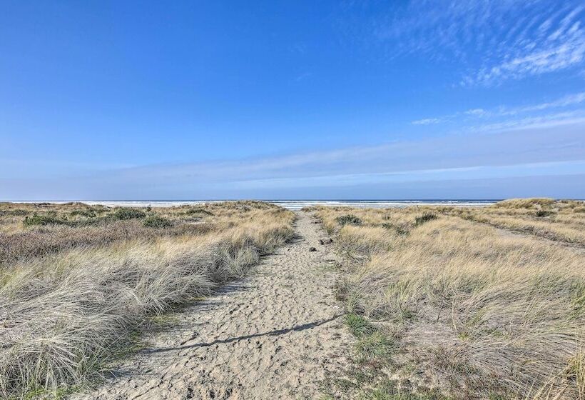 Sanderling Sea Cottages, Unit 3 W/ Private Balcony