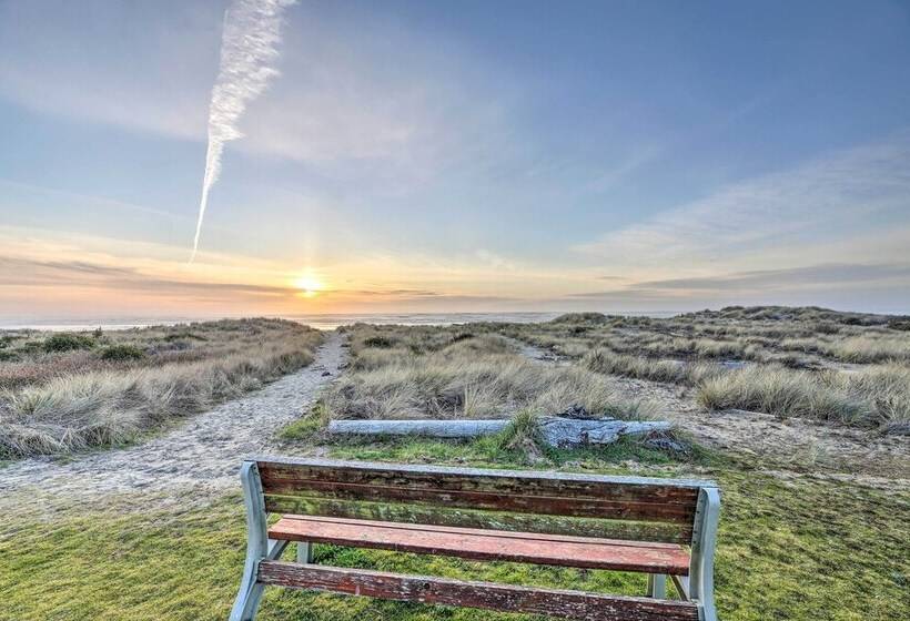 Sanderling Sea Cottages, Unit 9 With Ocean Views!