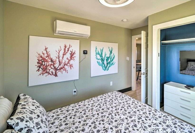 Sandpiper  House: Walk To Town & Beaches!