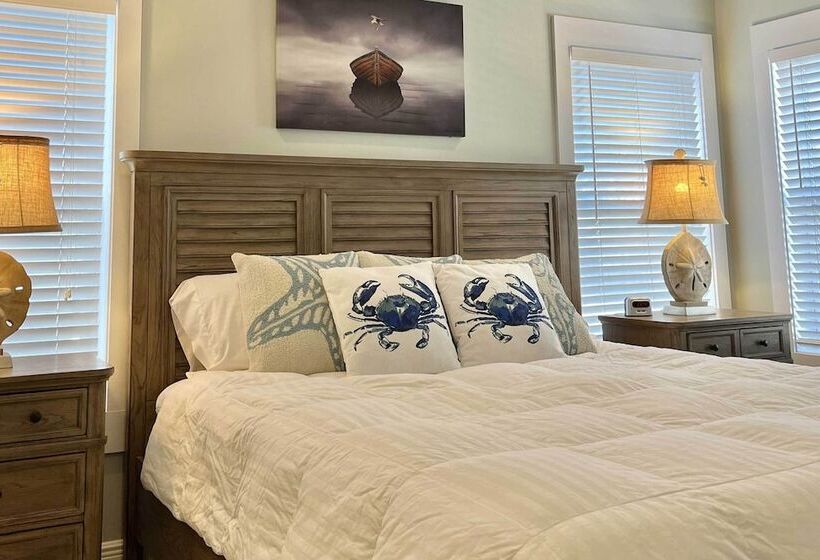 Santa Rosa Home W/ Pool Access   Half Mi To Beach!