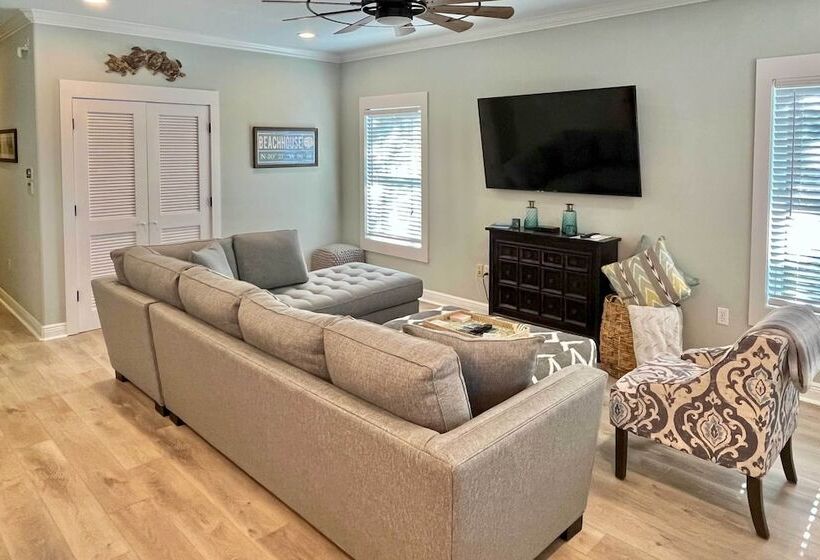 Santa Rosa Home W/ Pool Access   Half Mi To Beach!