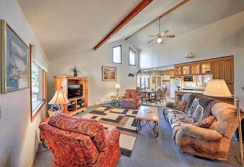 Scenic Kootenai Forest Home W/ Outdoor Living Area