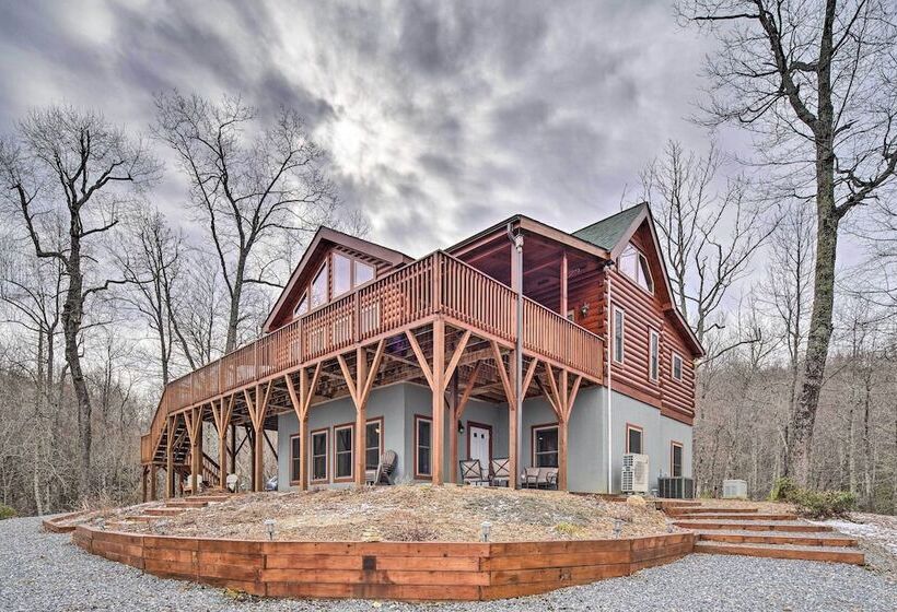 Secluded Black Mountain Cabin W/ On Site Pond!