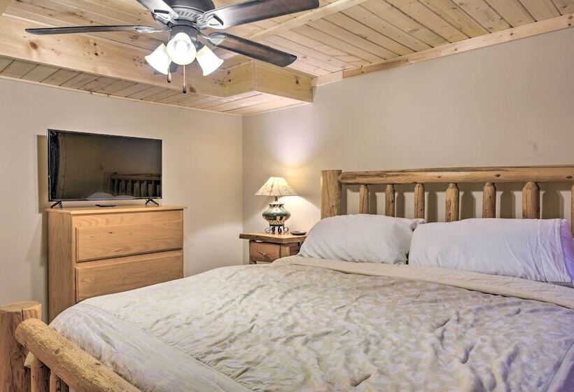 Secluded Traverse City Retreat: 11 Mi To Downtown!